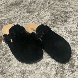 Aussie Black Suede Womens Clogs EU Sz 40